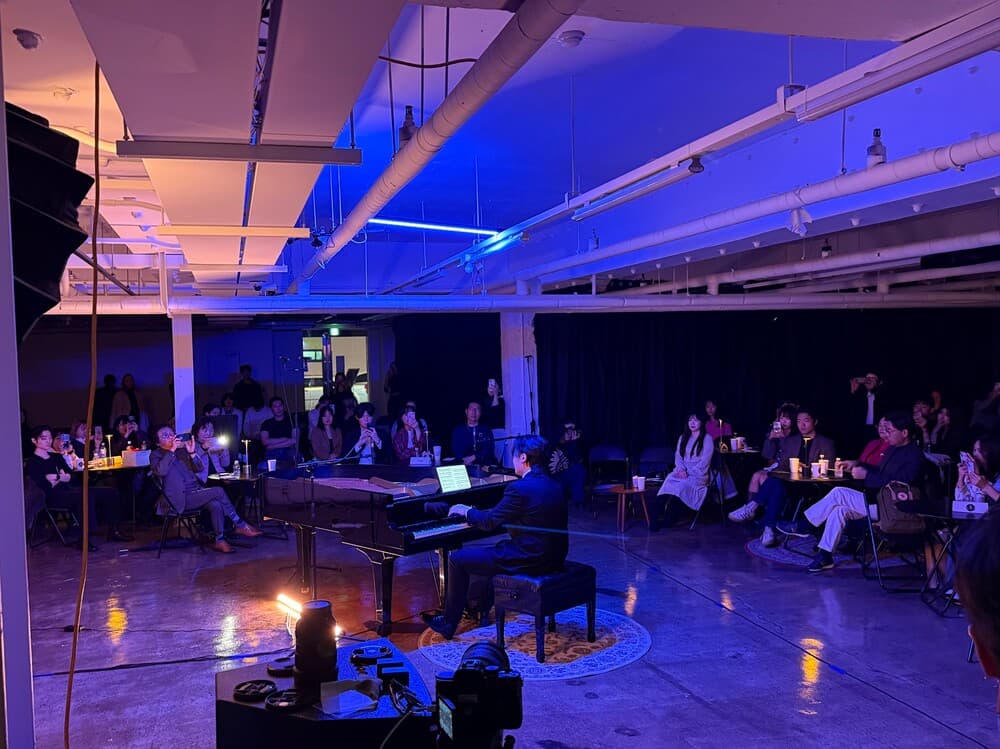 A piano performance at SFACTORY Live (B129)