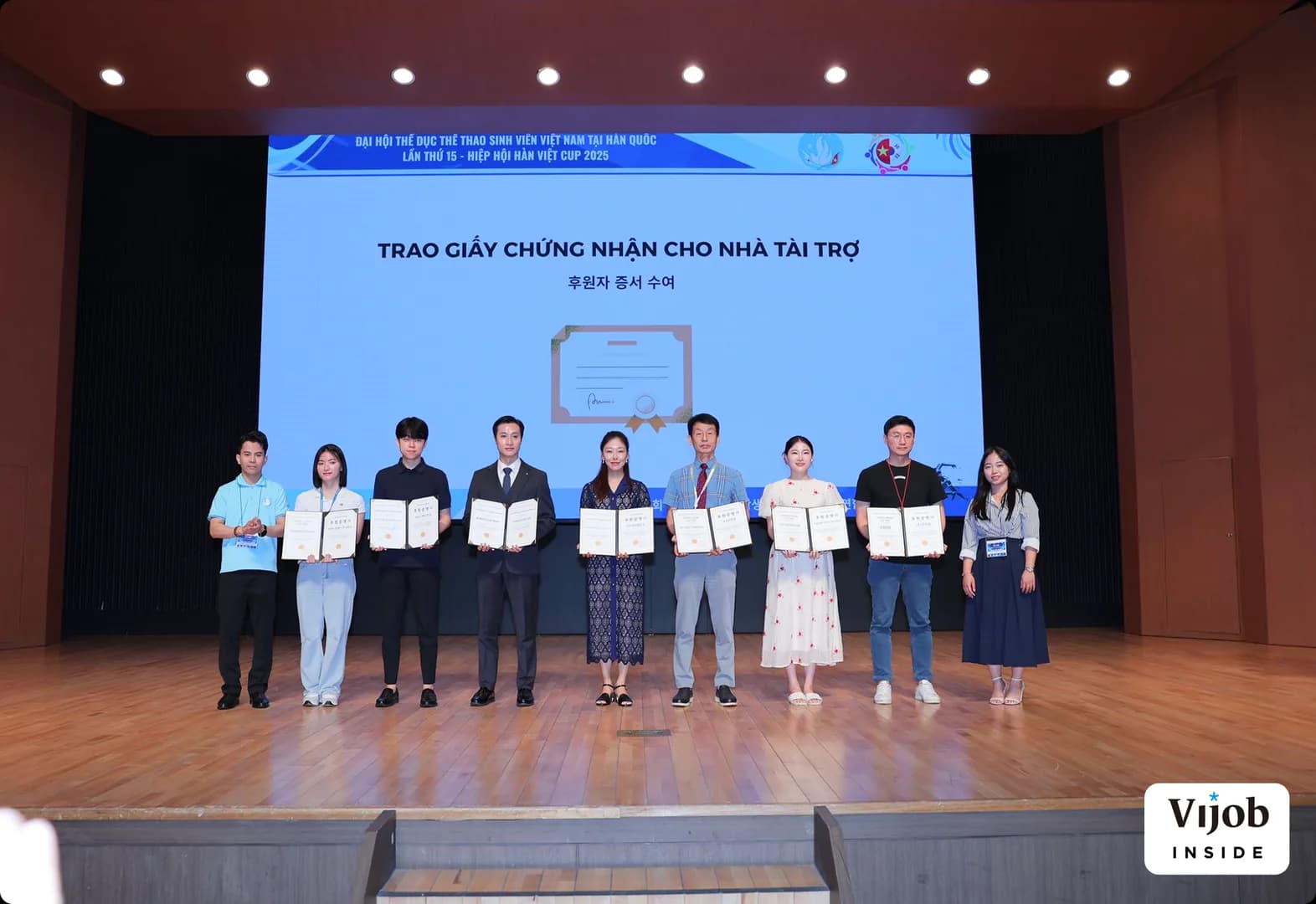 A Vietnamese student association event sponsored by Foreedom